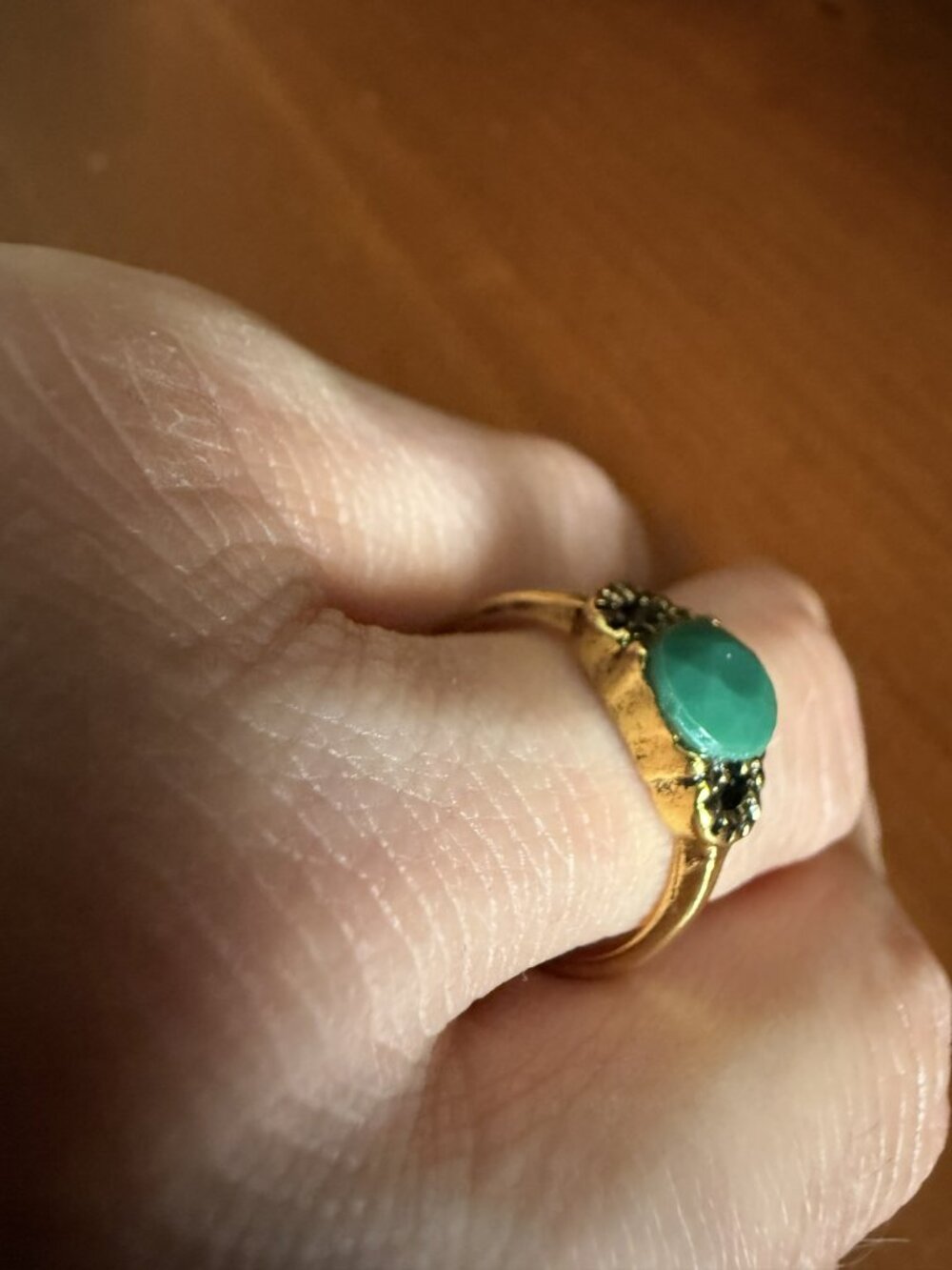Boho gold-plated Natural Green Gemstone Geometric Alloy Metal Ring NWOT - Picture 3 of 6